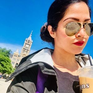 Meet your Posher, Diana